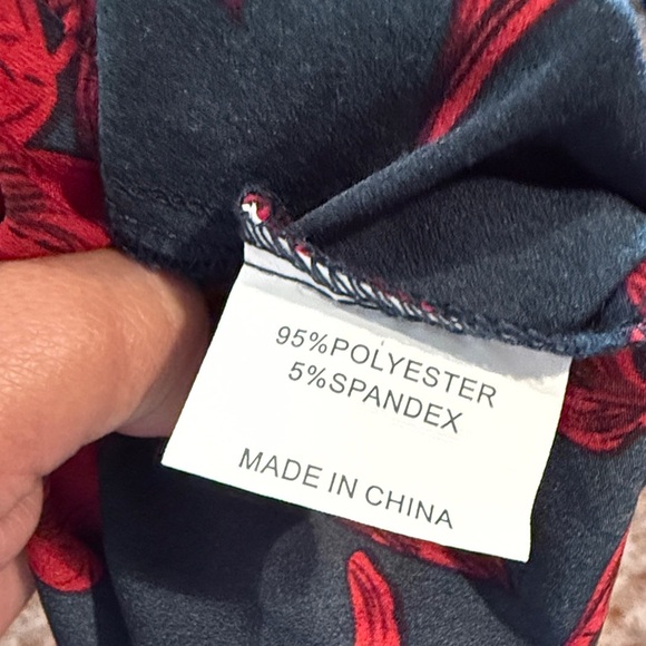 Uguest Floral Red and Black Long Sleeve Dress size S - Picture 10 of 11